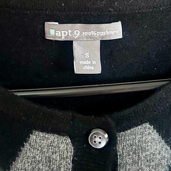 Apt. 9 100% Cashmere Argyle / Diamond Cardigan - Black and Gray - Size Small - Picture 2 of 3